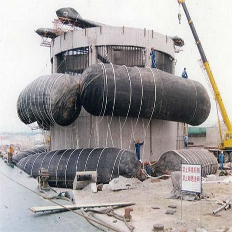 船舶上排下水氣囊 大型水泥預(yù)制件搬運與沉箱出運入水的關(guān)鍵技術(shù)